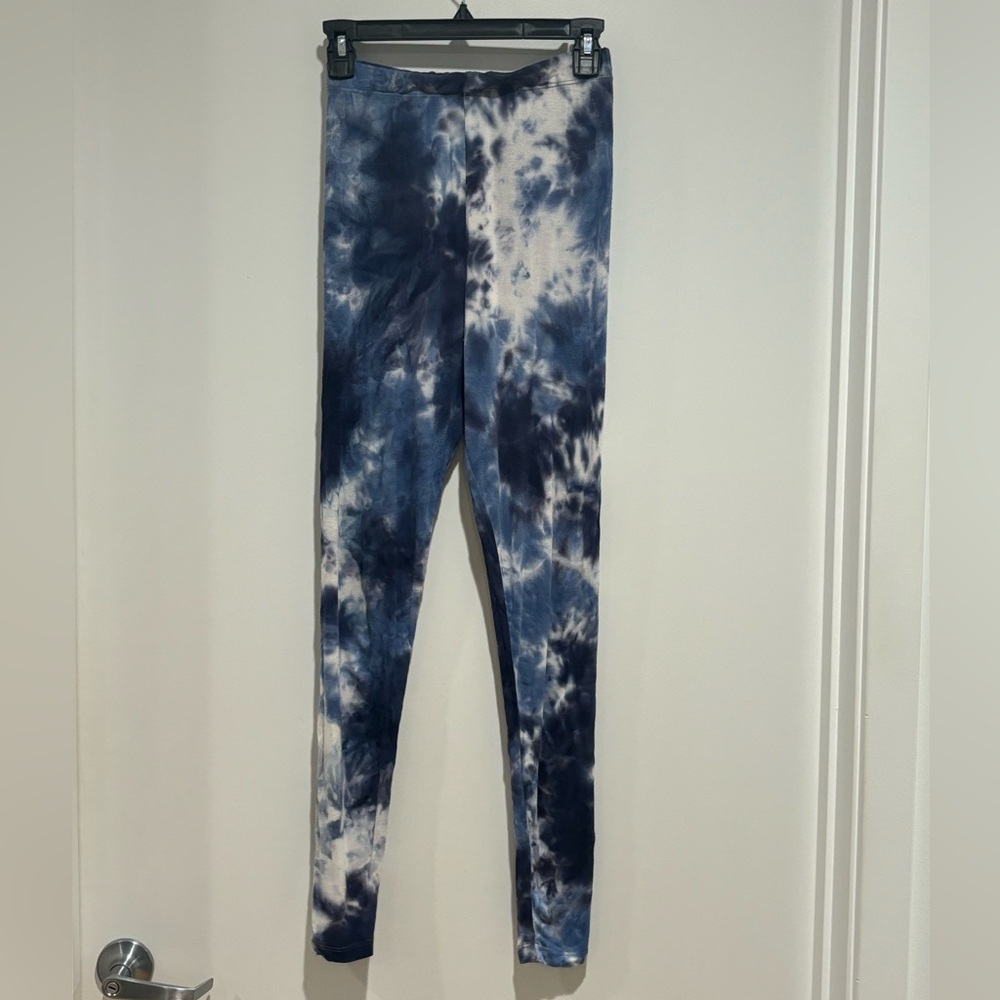 High waisted, tie-dye leggings